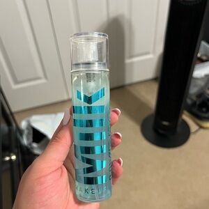 Milk makeup setting spray